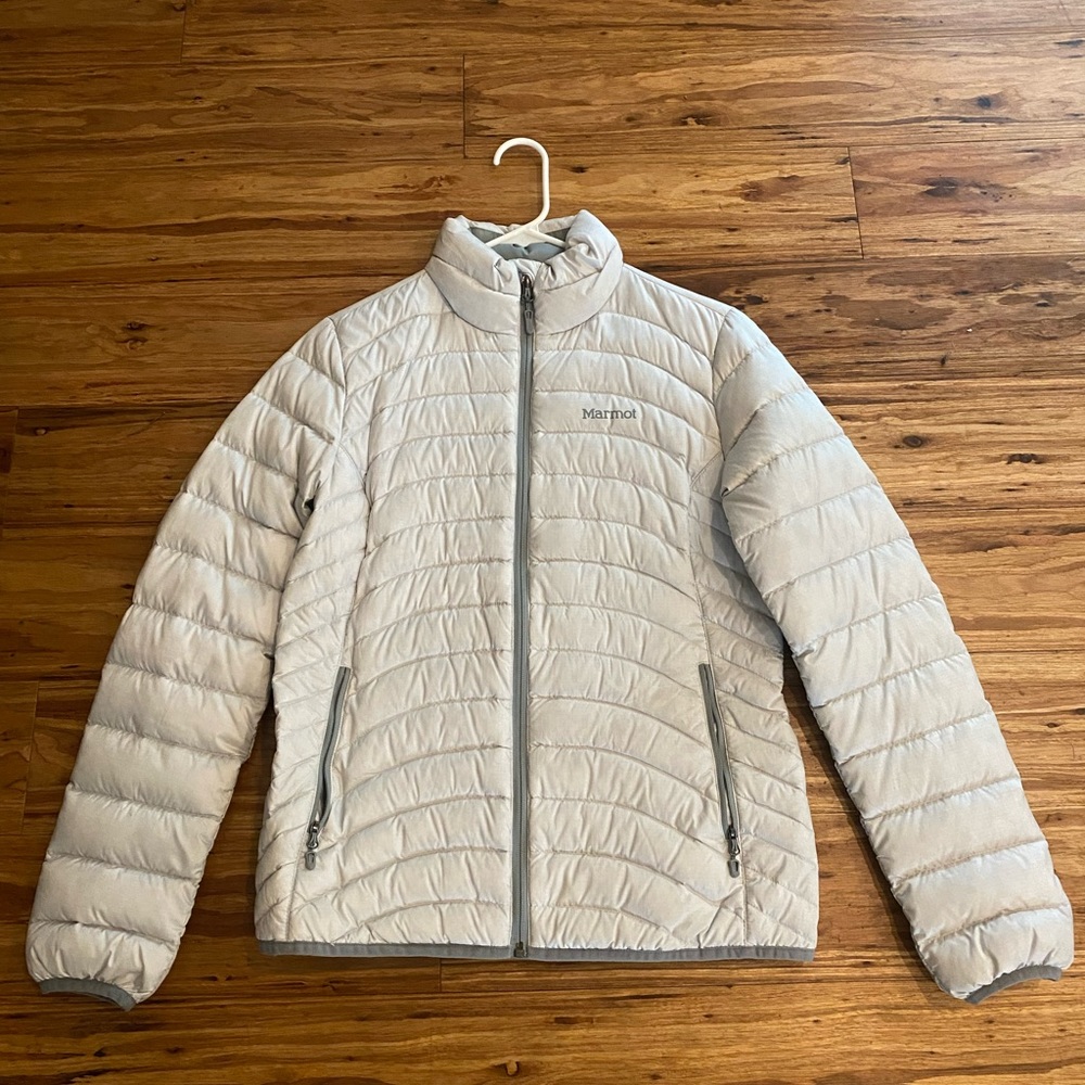Marmot Women’s Down Jacket size Small. 600 down fill